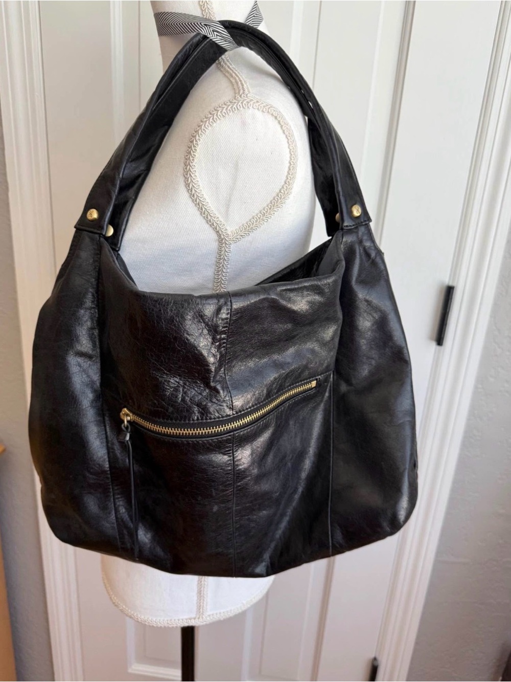 Hobo black leather bag
